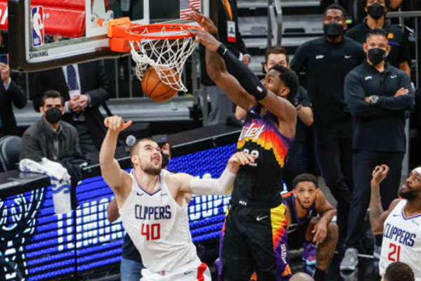 籃球比賽中常見的戰(zhàn)術有哪些？